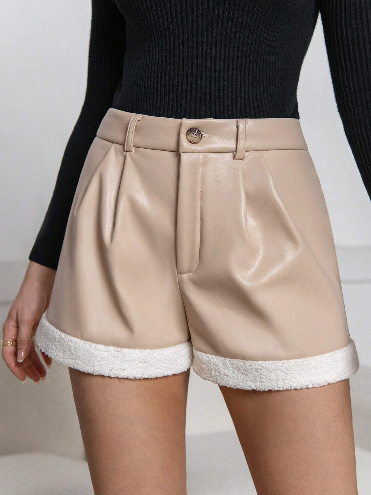 Firerie Women Solid Color Fleeced Straight-Leg Shorts, Autumn/Winter