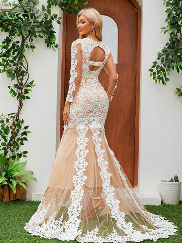 Fish-Tail Long Floor-Length Sheer Embroidered Lace Long Sleeve Wedding Bridal Dress
