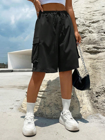 Flap Pocket Side Drawstring Waist Cargo Shorts