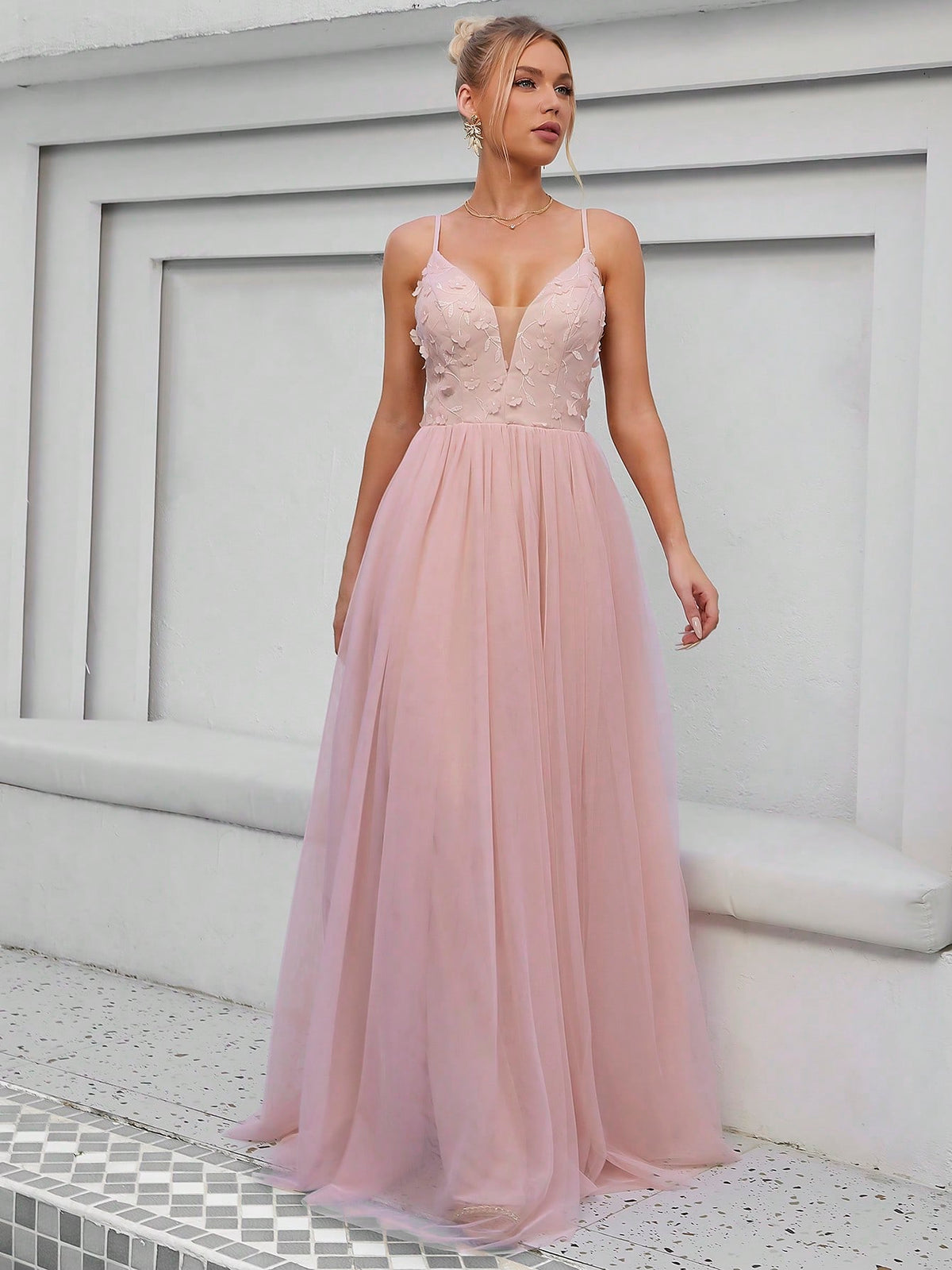 Floral Appliques Mesh Overlay Cami Wedding Dress