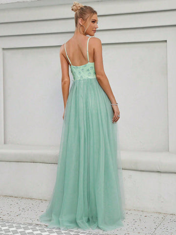 Floral Appliques Mesh Overlay Cami Wedding Dress