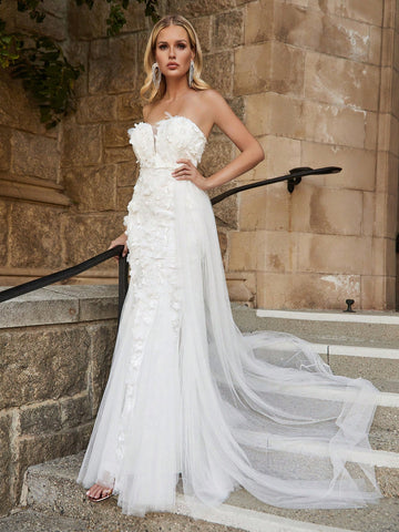 Floral Appliques Mesh Overlay Tube Wedding Dress