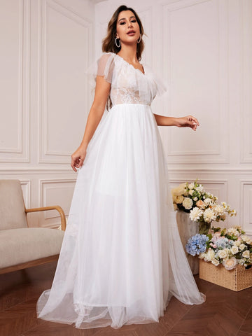 Floral Embroidery Mesh Wedding Dress