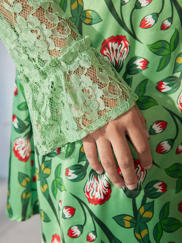 Designer Caterine Sanchez Floral Printed And Lace Flounce Short Dress