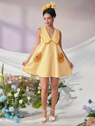 Designer VALERIA GALIPOLI Floral And Striped Print Frill Trim Statement Collar Short