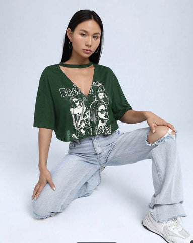 EZwear Figure & Letter Graphic Choker Neck Drop Shoulder Tee