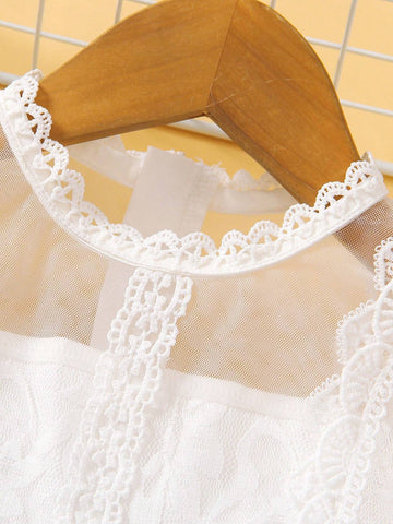 Girl Mesh Dress With Various Embroidery, Floral Decor, Knitting Lace, Two Layers Of Mesh, One Layer Of Lining, Zipper Closure. Suitable For Summer Parties And Weddings.