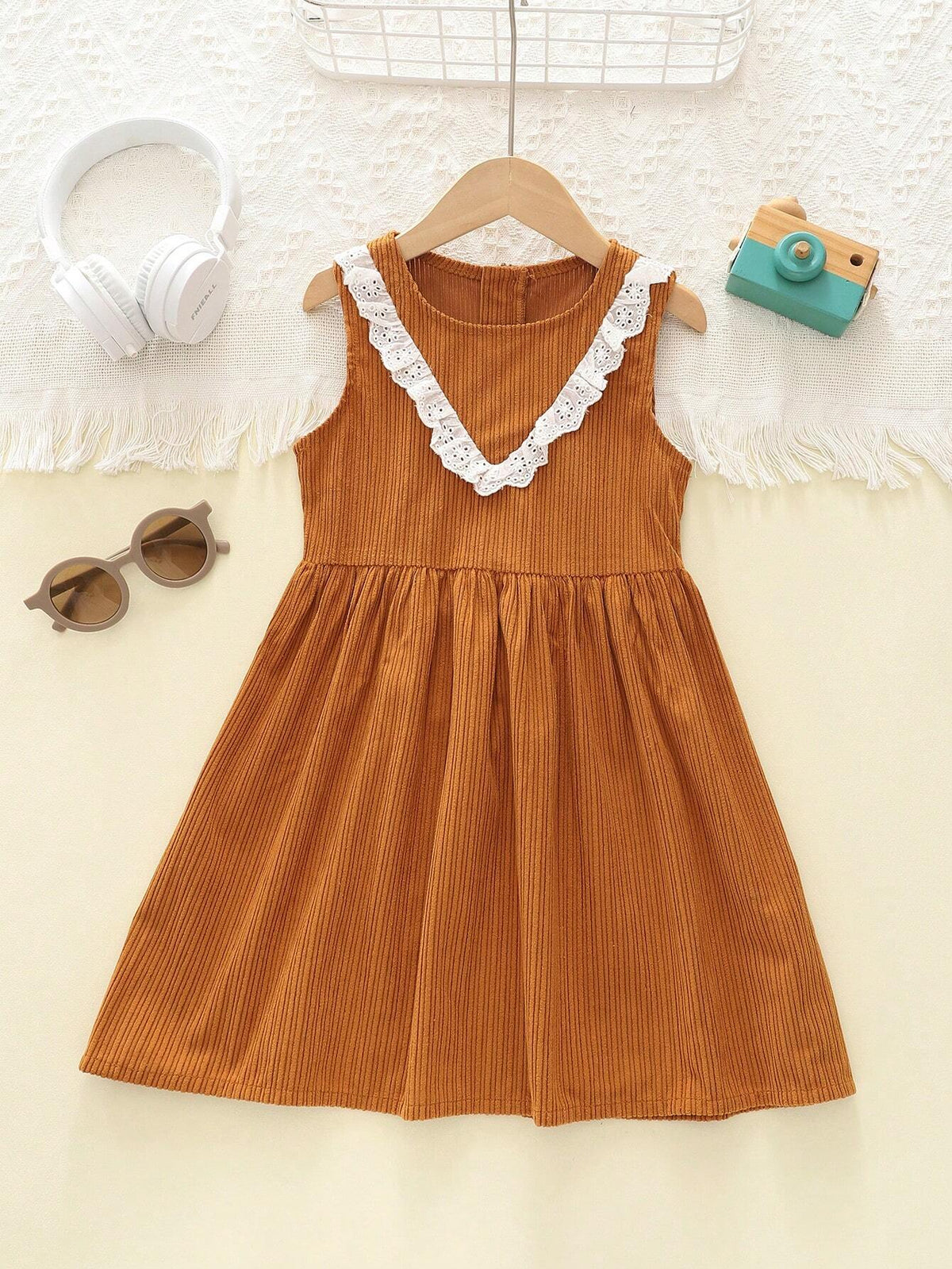 Girls Casual Lace Splice Solid Color Crew Neck Corduroy A-Line Dress, Autumn