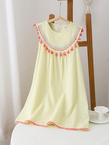 Girls' Country Vacation Light Yellow Striped Dress Suitable For Daily Wear And Outdoor Activities, Suitable For Spring And Summer Seasons.