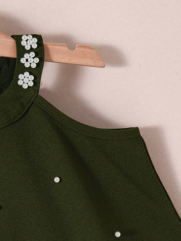 Girls Elegant Dark Green Sleeveless Beaded Ruffle Hem Dress, Featuring Pearl Accented Details And Ruffle Skirt, Chic And Minimalist