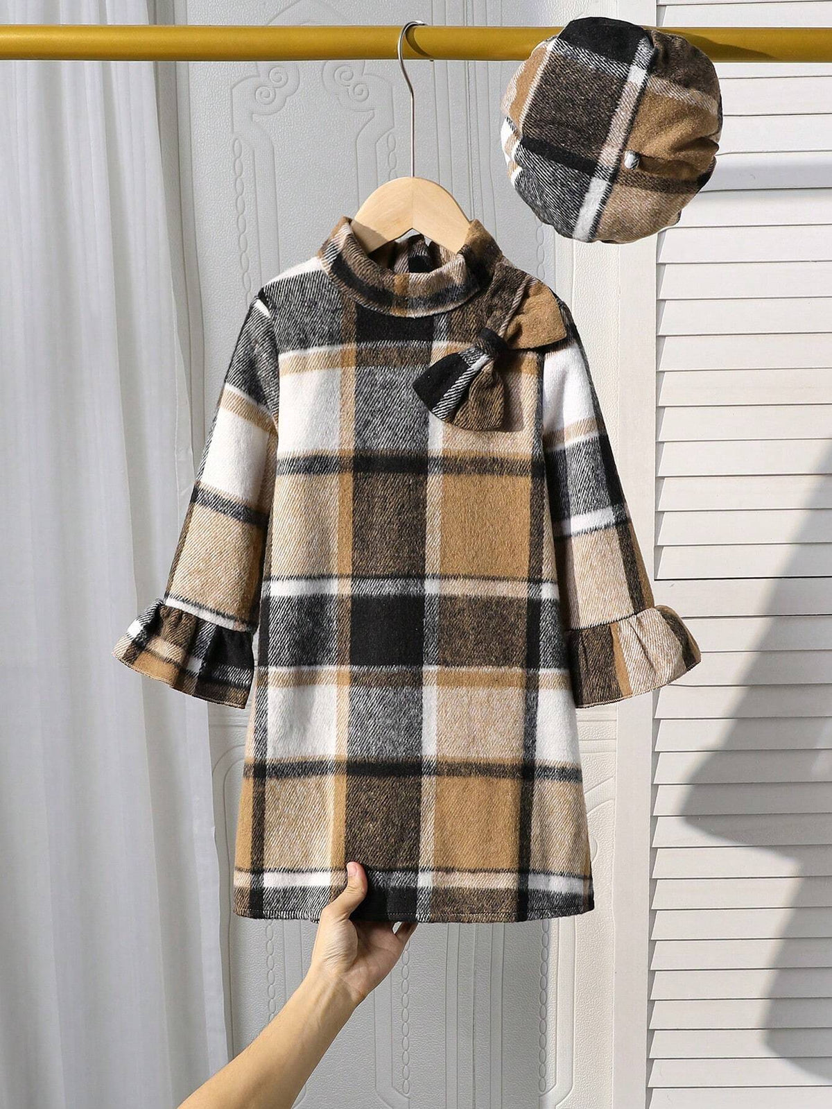 Girls Plaid Bow Accent Long Sleeve Dress