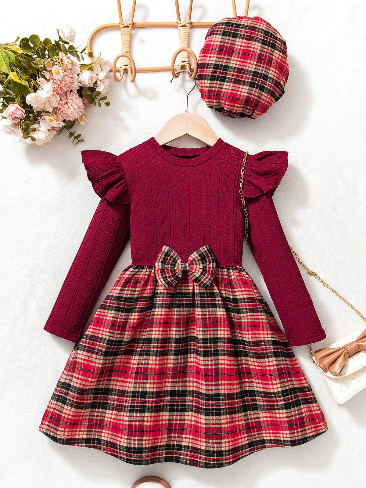 Girls Plaid Dress With Matching Beret Hat, This Vintage Plaid Dress With Beret Hat Has A British Style, Suitable For Autumn And Winter Season