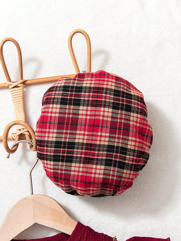 Girls Plaid Dress With Matching Beret Hat, This Vintage Plaid Dress With Beret Hat Has A British Style, Suitable For Autumn And Winter Season