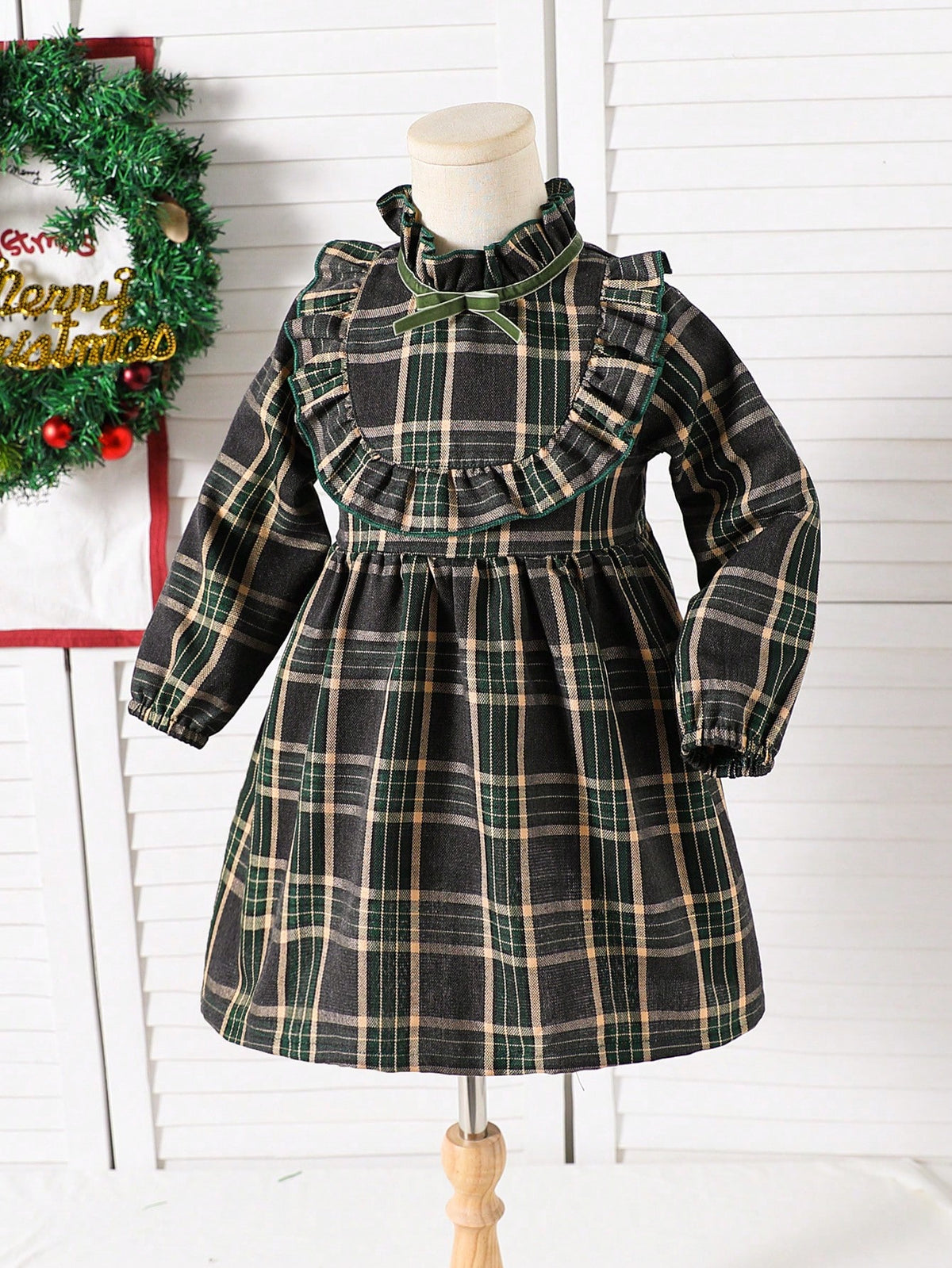 Girls' Red Plaid Velvet Bow Decor Cute Mini Dress For Autumn/Winter