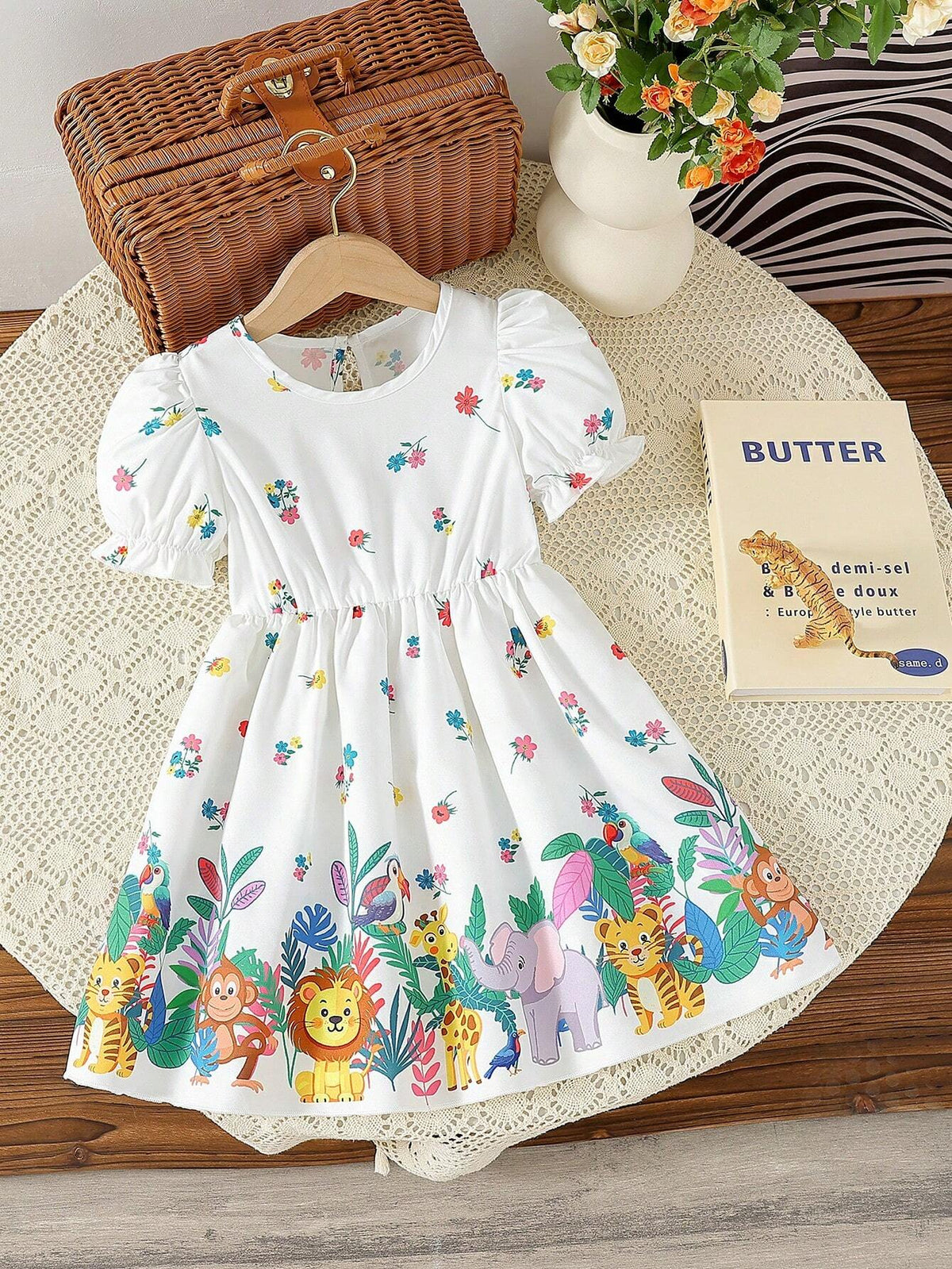 Girls' Round Neck Fun Positioning Printed Dress, Suitable For Vacation, Birthday Party, And Summer
