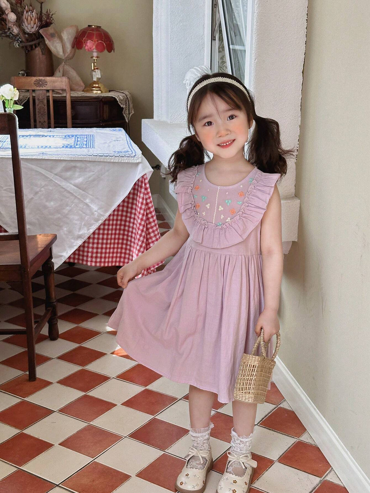 Girls' Sleeveless Embroidered Casual Dress For Spring/Summer