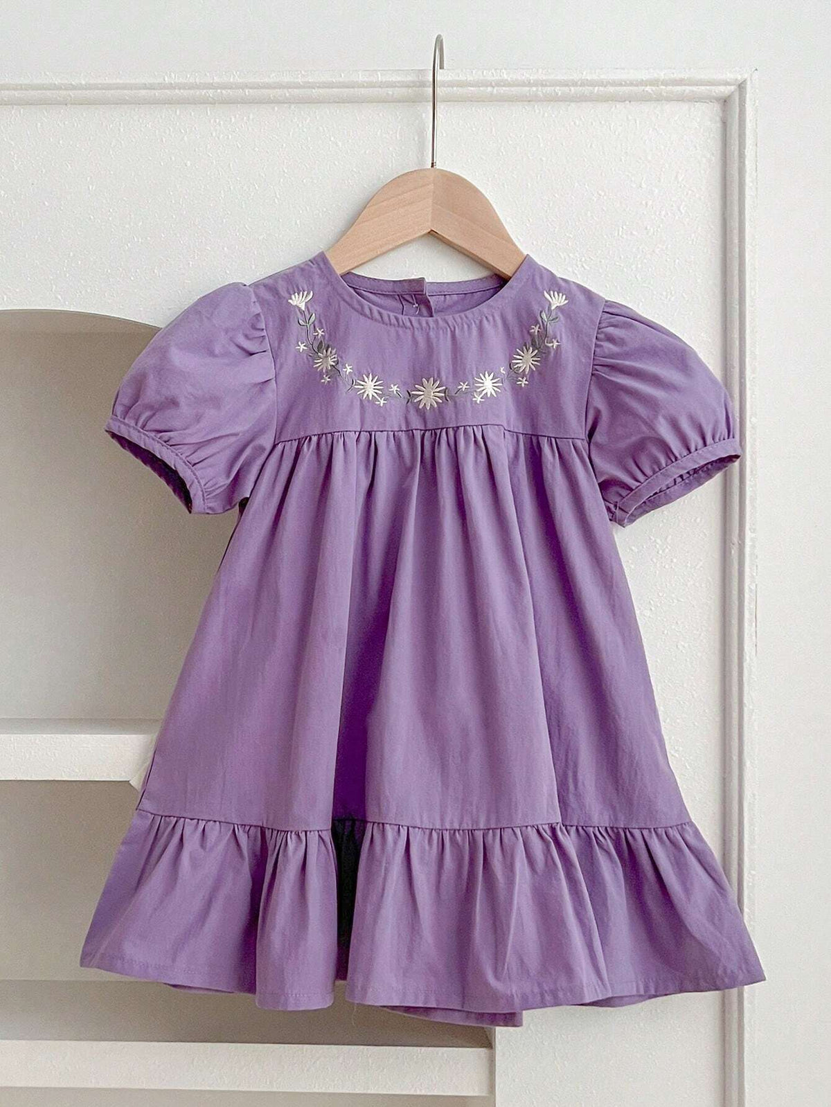 Girls' Summer New Flower Embroidery Short Sleeve Sweet Princess Dress