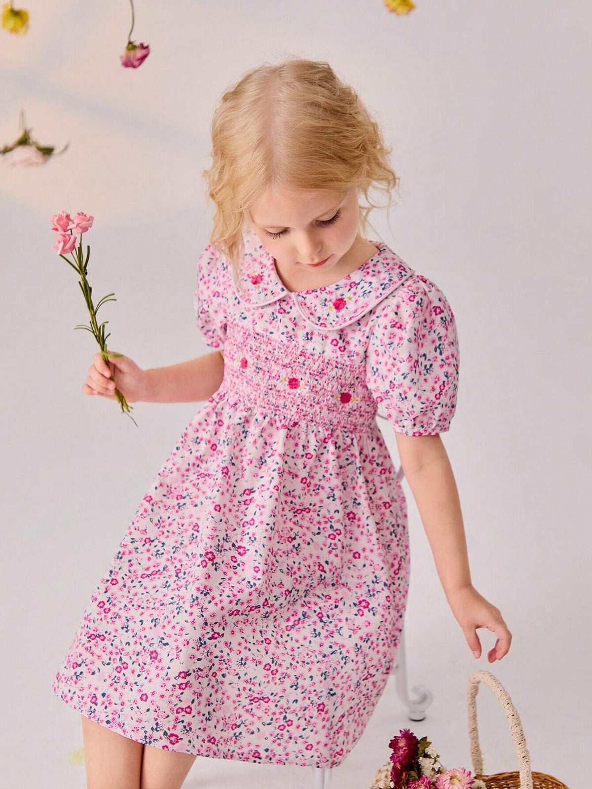 Girls" Summer New Sweet Pink Small Floral Embroidered Ruffled Princess Dress