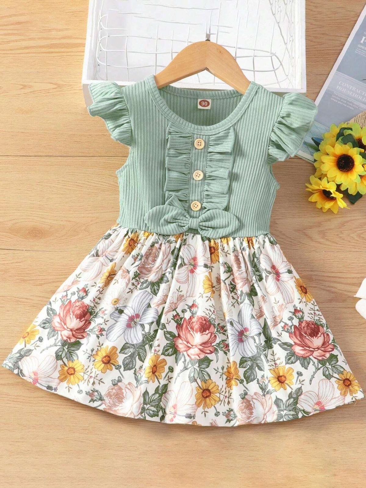 Girls" Summer Retro Floral Casual Dress With Round Neck, Flutter Sleeves, Pit Strip And Bow Tie