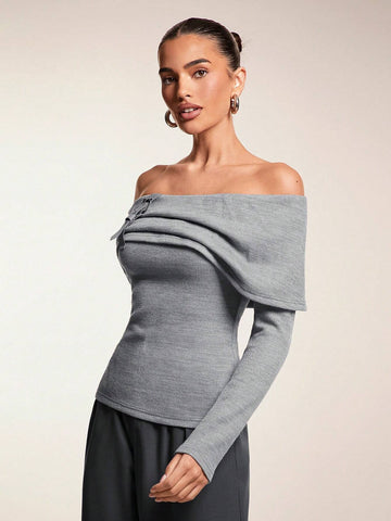 1pc Women Off-Shoulder Leather Patch Decorated T-Shirt, Sexy & Elegant, Grey, Suitable For