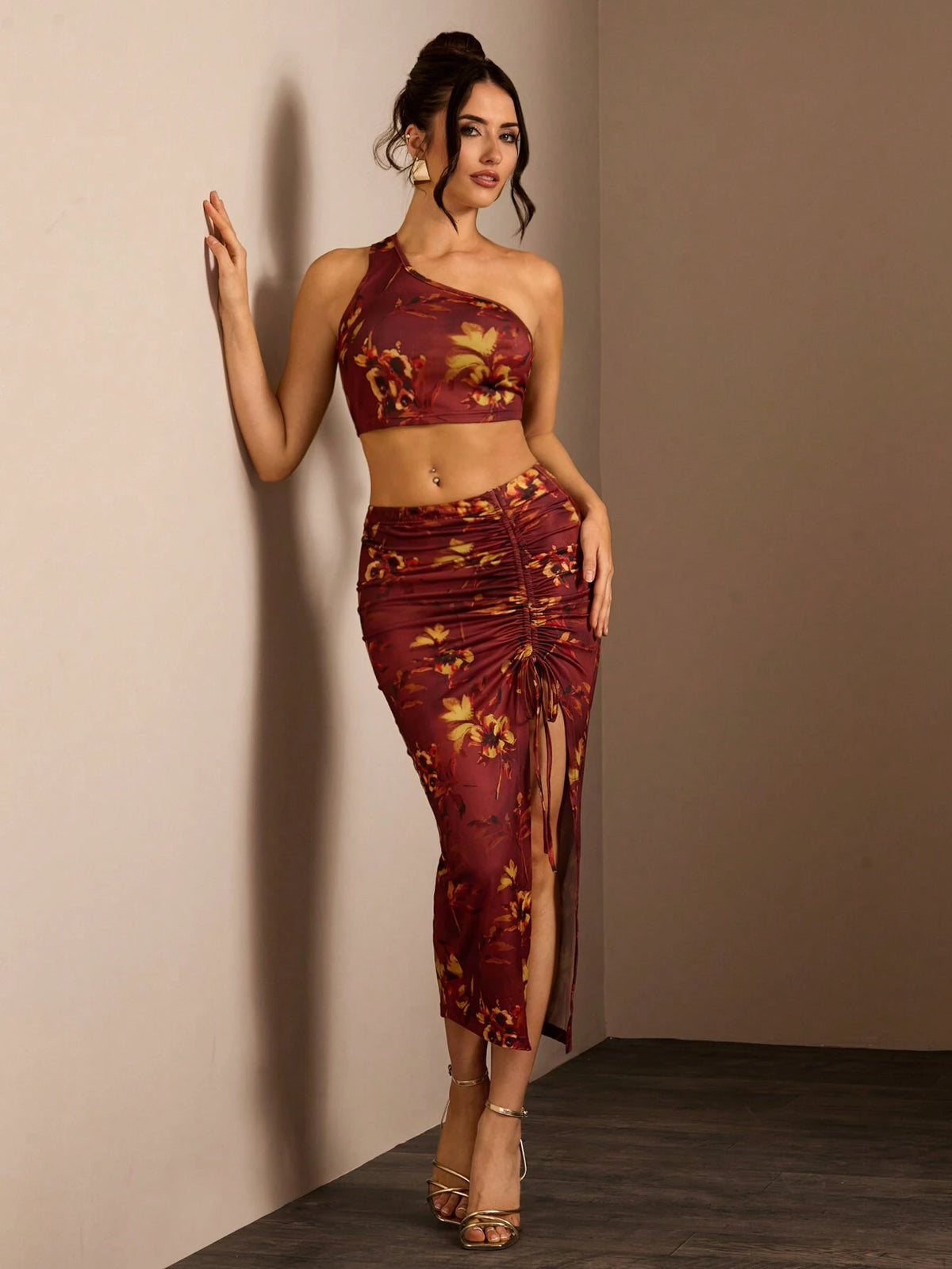 Glamine Women 2-Piece Outfit, Printed Minimalist Casual Daily Wear V-Neck Sleeveless Top & High-Slit Fitted Skirt