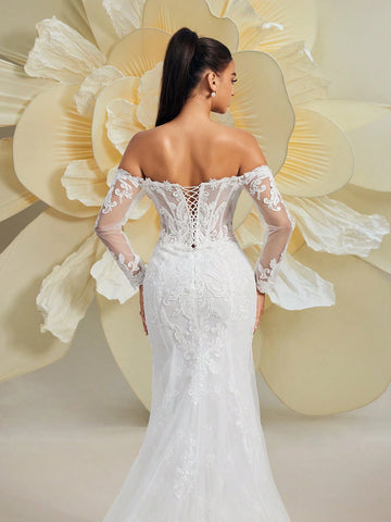 Glamorous Off-Shoulder Long Sleeve Women's Vintage White Mermaid Wedding Dress With Intricate Lace Embroidery Detail, Elegant Bridal Gown