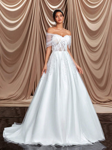 Glamrae Elegant, Gorgeous And Luxurious One-Shoulder Embroidered Lace Appliqué Stitching Mesh Pleated Large Hem And Tail Suitable For Wedding Events But Also Party Vacation Honeymoon Wedding Dress