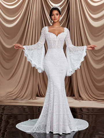 Glamrae Elegant Luxurious Champagne Sexy V-Neck Sheer Lace Flared Sleeve Fishtail Hem Dress Train, Suitable For Weddings, Singles Party, Vacation, Bridal