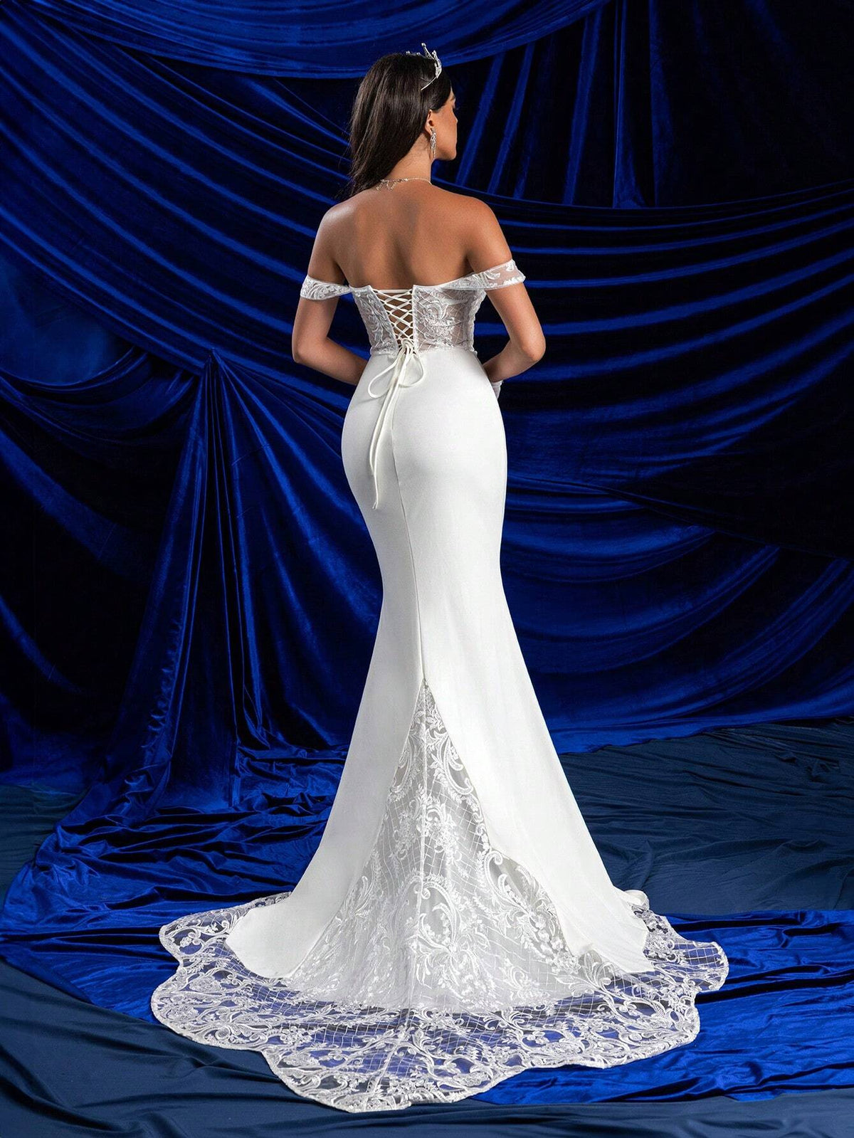 Glamrae Elegant White Off Shoulder Sleeve V-Neck Luxury Embroidered Lace Panel Elastic Knit Sheer Boned Backless Mermaid Maxi Dress With Long Train, Suitable For Wedding, Party, Graduation