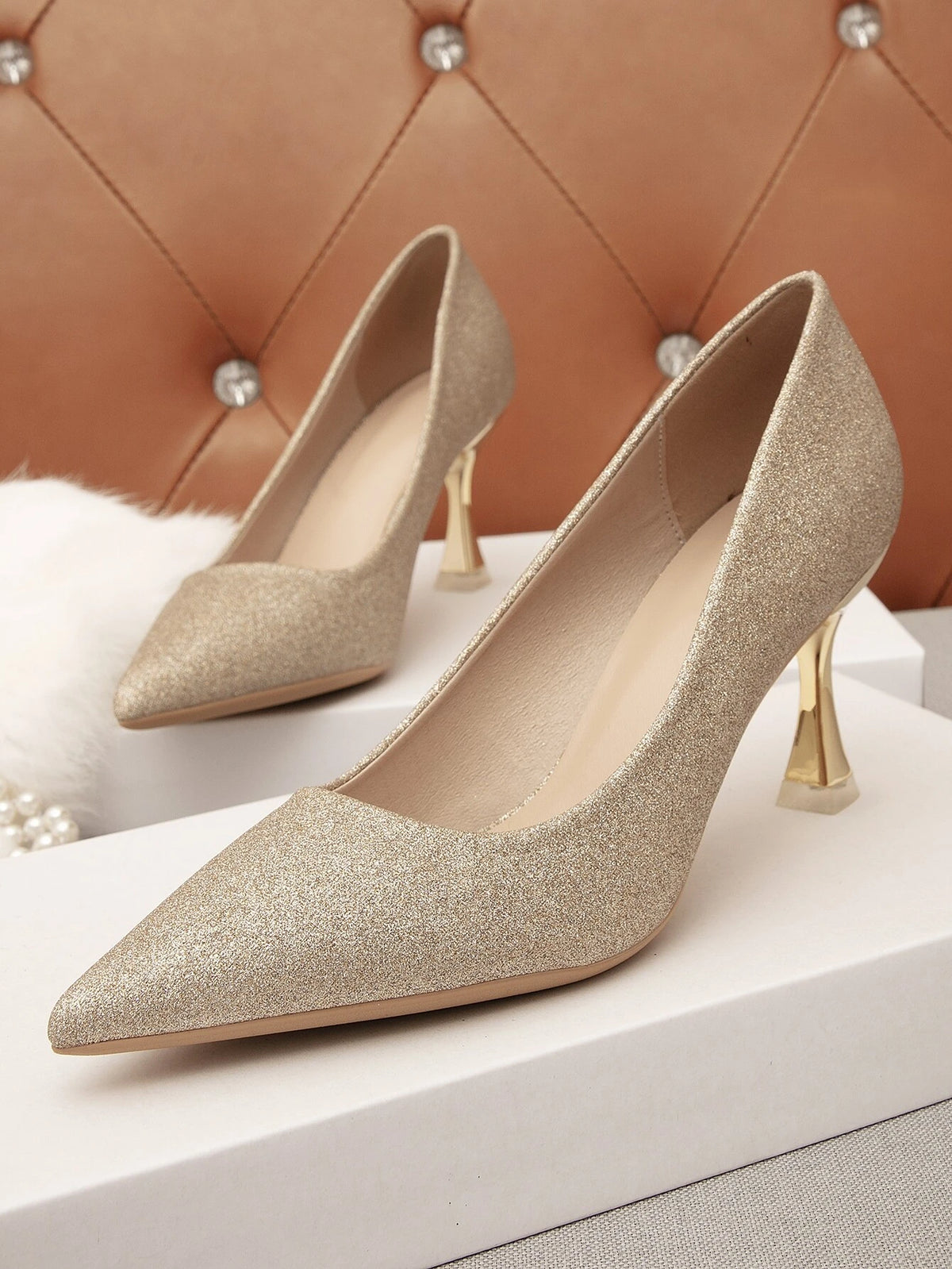 Glitter Decor Pyramid Court Pumps, Gold Party Glitter & Pearl Solid Color Women's High Heels
