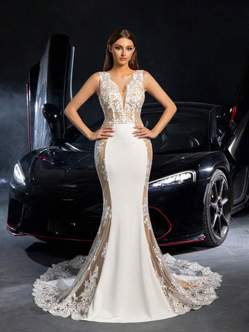 Gorgeous Plunging Neck Mermaid Hem Floral Embroidered Lace Wedding Dress