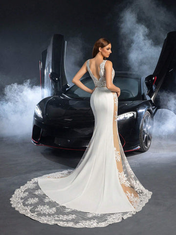 Gorgeous Plunging Neck Mermaid Hem Floral Embroidered Lace Wedding Dress