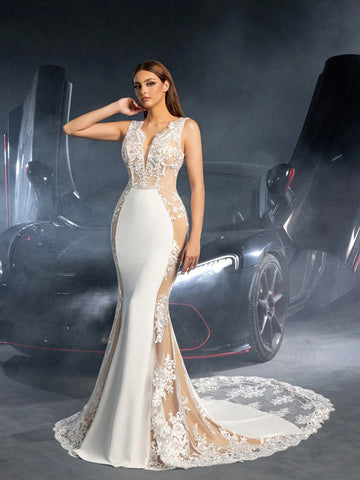 Gorgeous Plunging Neck Mermaid Hem Floral Embroidered Lace Wedding Dress