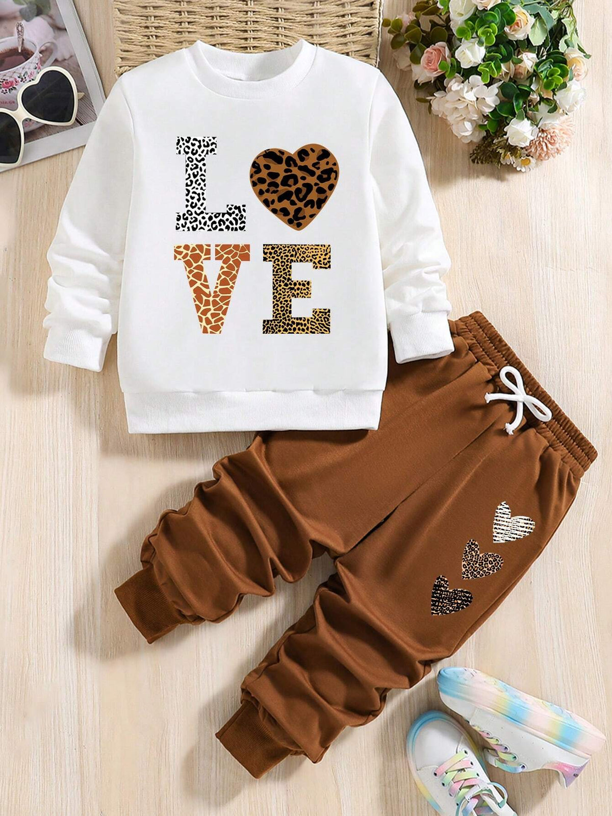 Heart Print Crew Neck Sweatshirt And Sweatpants Set For Young Girls