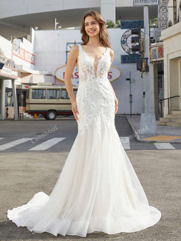 Ivory Elegant Mermaid Lace Applique Wedding Dresses For Bride V Neck Tulle Rromantic Wedding Gowns With Train Backless Sleeveless