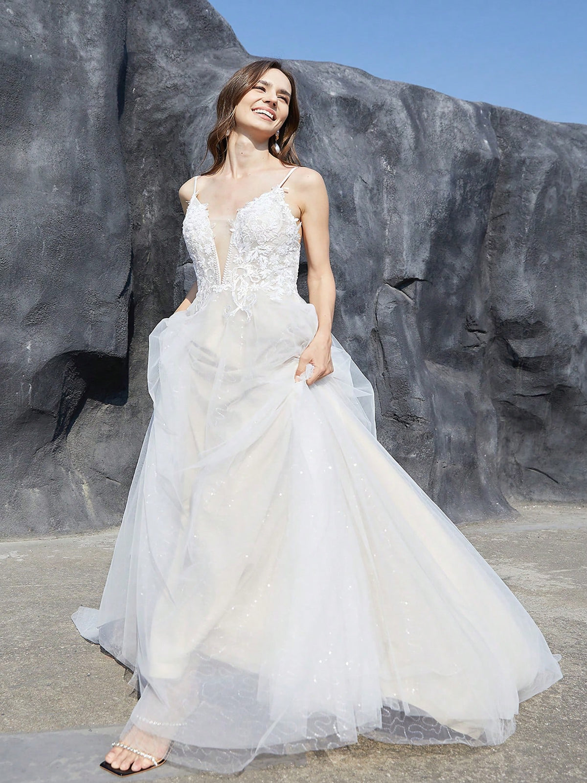 Ladies' Long Lace Spliced Wedding Dress