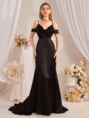 Ladies' Off-Shoulder Sexy Long Evening Gown With Train