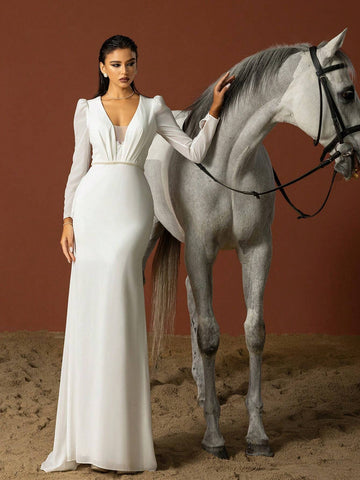 Ladies' Simple Deep V Puff Long Sleeve French Style Lightweight Wedding Dress