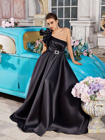 Ladies" Solid Color One-Shoulder Dress With Diamond Buckle For Evening Party