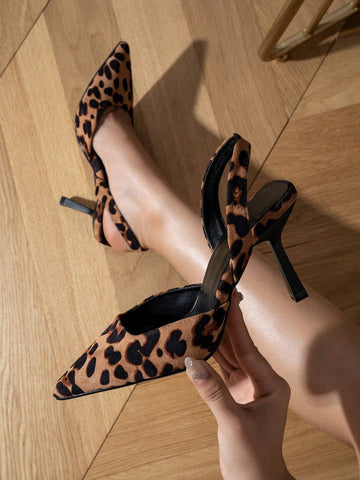 Leopard Pattern Point Toe Slingback Pump