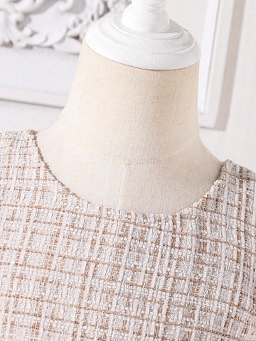 Little Girls' Elegant Pink Mesh Dress With Fabric Patchwork On Top, Custom-Made