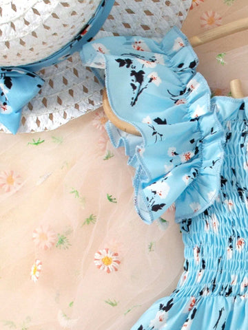 Lovely Girl Holiday Package Deal: Floral Patchwork Dress + Contrasting Straw Hat, Perfect For Children Summer Vacation