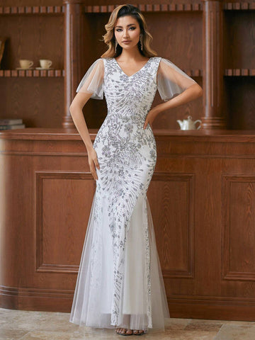 Luxury Beaded Short Sleeves V-Neck Mermaid Prom Dress