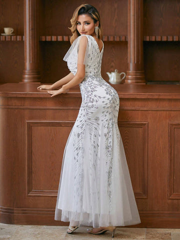 Luxury Beaded Short Sleeves V-Neck Mermaid Prom Dress