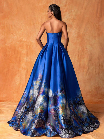 Luxury Elegant Long Printed Strapless Dress With Twist Knot Detailing, High Slit Formal Evening Gown