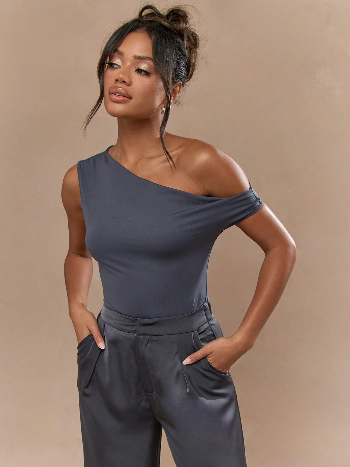 MISSGUIDED Asymmetric Neckline Jersey One Off-Shoulder Bodysuit