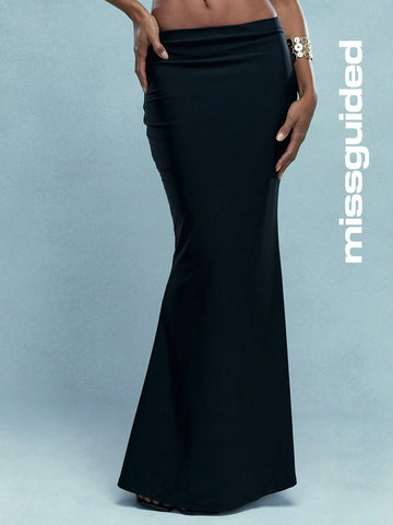 MISSGUIDED Halter Neck Ruched Crop Top And Fish Cut Hem Skirt Co-Ord