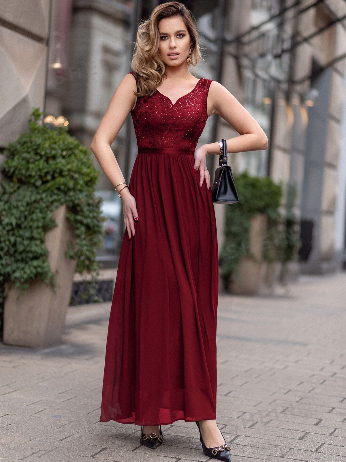 MIUSOL Sequin Insert Contrast Lace Maxi Formal Dress