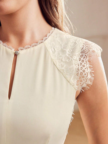MOTF Classy CLASSY CONTRAST LACE PLEATED DRESS