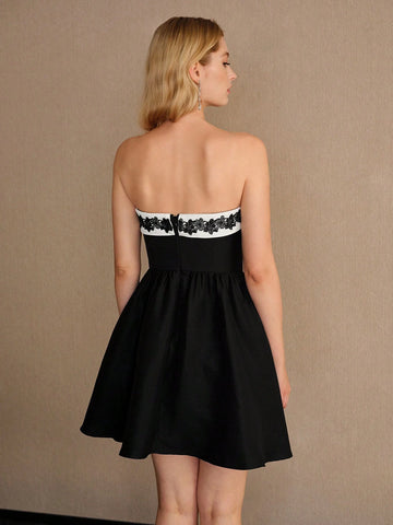 MOTF PREMIUM APPLIQUES DETAIL COLORBLOCK FLARE HEM TUBE SHORT DRESS